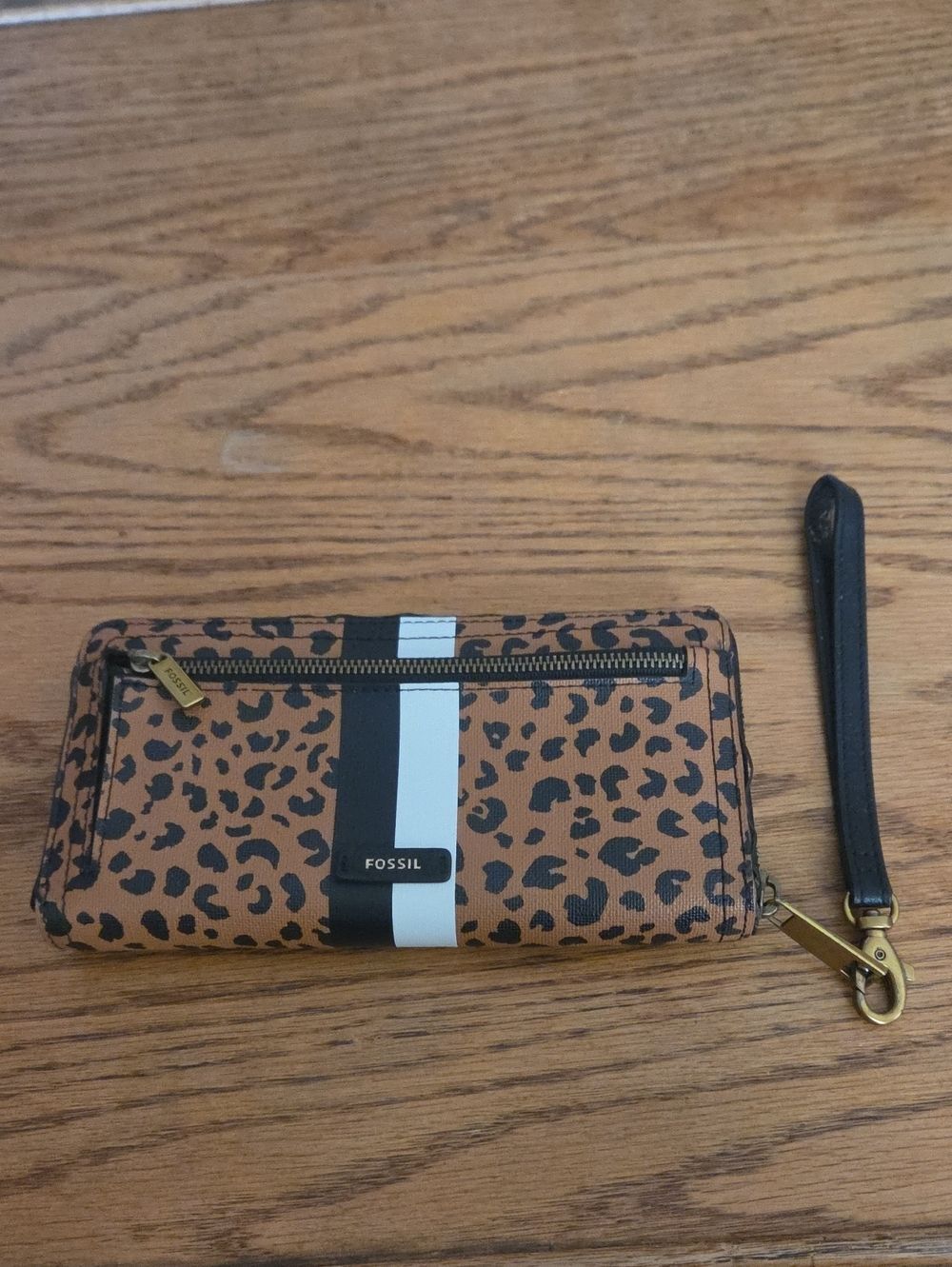 Fossil Cheetah Wristlet Clutch Wallet Zip Around Accordian Animal Print Stripe